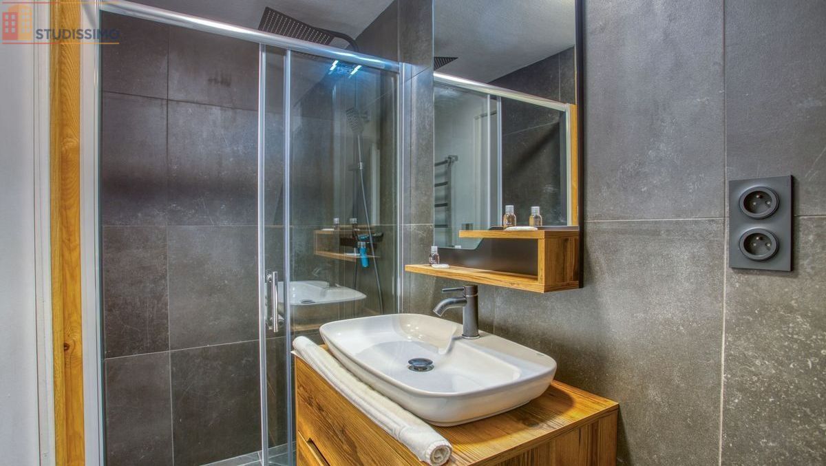 Studio 36m² Grenoble centre - Rénové, meublé - Photo 9