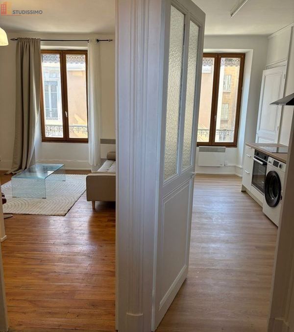 Studio meublé 39m² Grenoble centre - Lumineux, 3e étage - Photo 11