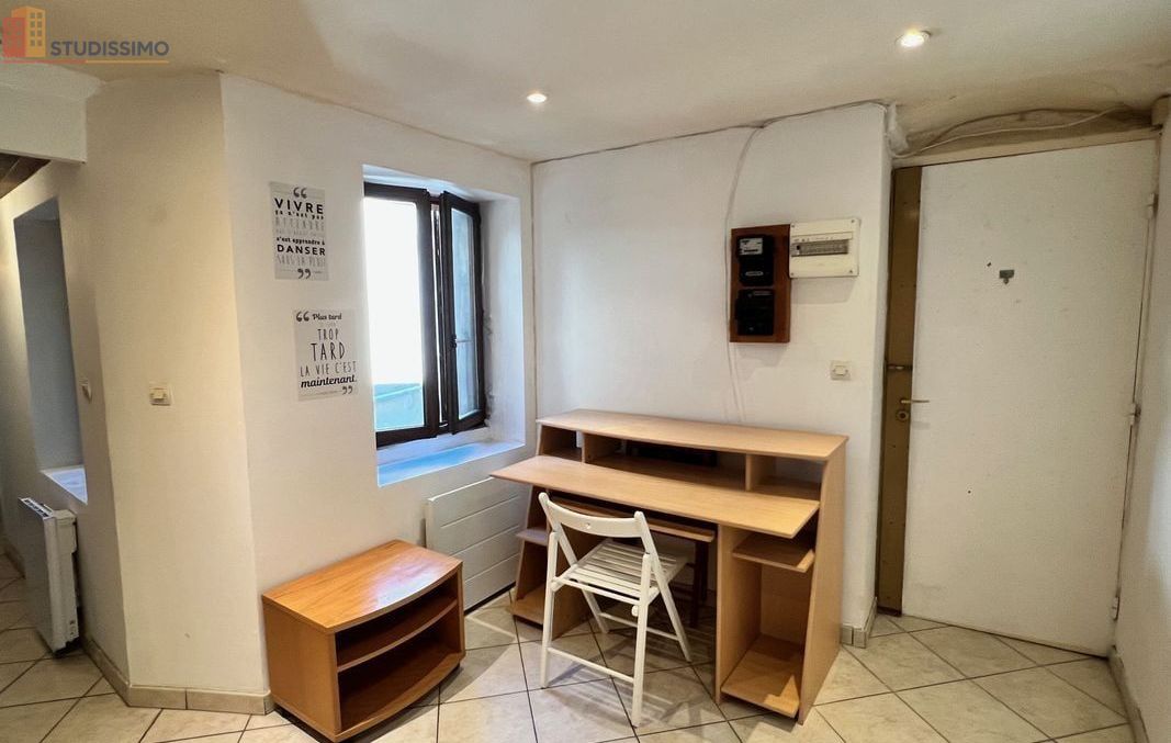 Studio meublé 18m² Grenoble centre - Lumineux, 3e étage - Photo 7