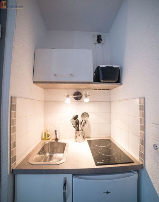 Studio 18m² Grenoble centre - Meublé, parking privé - Photo 9