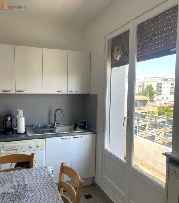 Studio 33m² Grenoble centre - Meublé, étage élevé - Photo 15