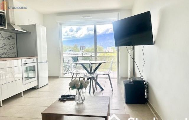Studio meublé 12m² Grenoble 38100 - Meublé, 3e étage - Photo 3
