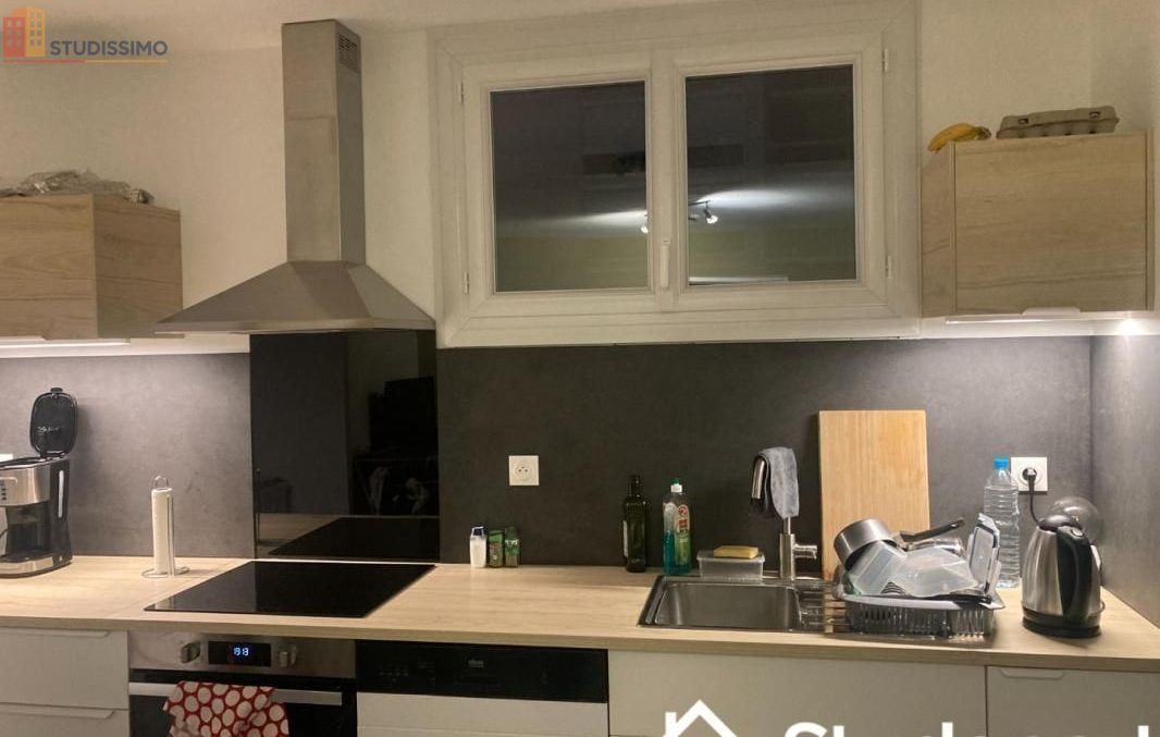 Studio meublé 10m² Grenoble centre - Coin nuit, 3e étage - Photo 3