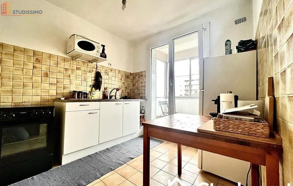 Studio meublé 10m² Saint-Martin-d'Hères - Calme, étage 3 - Photo 11