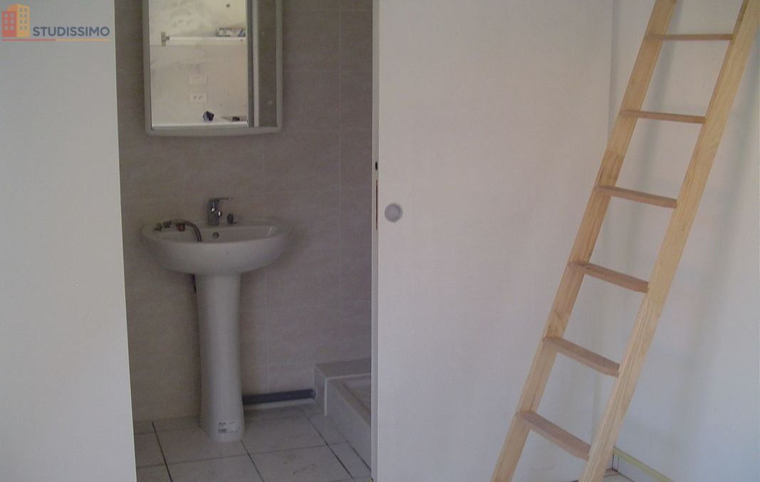 Studio 14m² Grenoble centre - Meublé, cuisine équipée - Photo 3