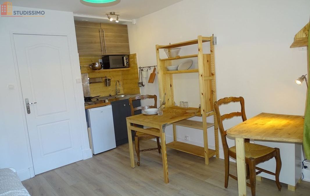 Studio meublé 18m² Grenoble centre - Calme, proche gare - Photo 2