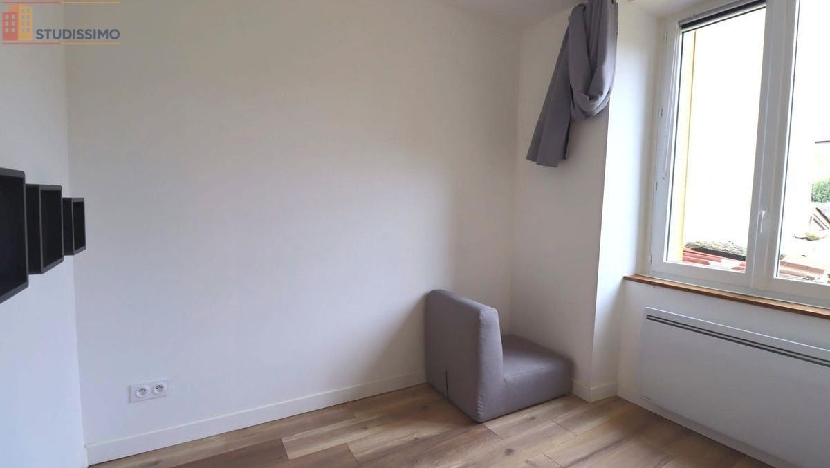 Studio meublé 41m² La Côte-Saint-André - Meublé, DPE D - Photo 2