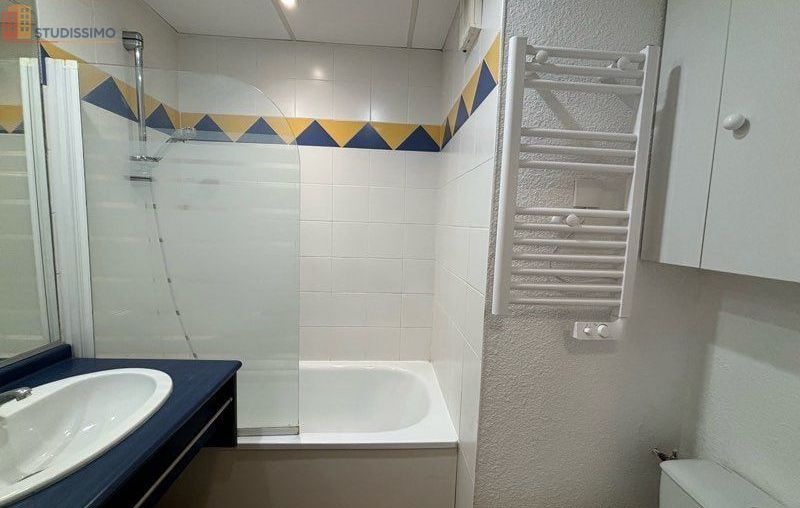 Studio meublé 18m² Fontaine - Rénové, proche cours Berriat - Photo 1