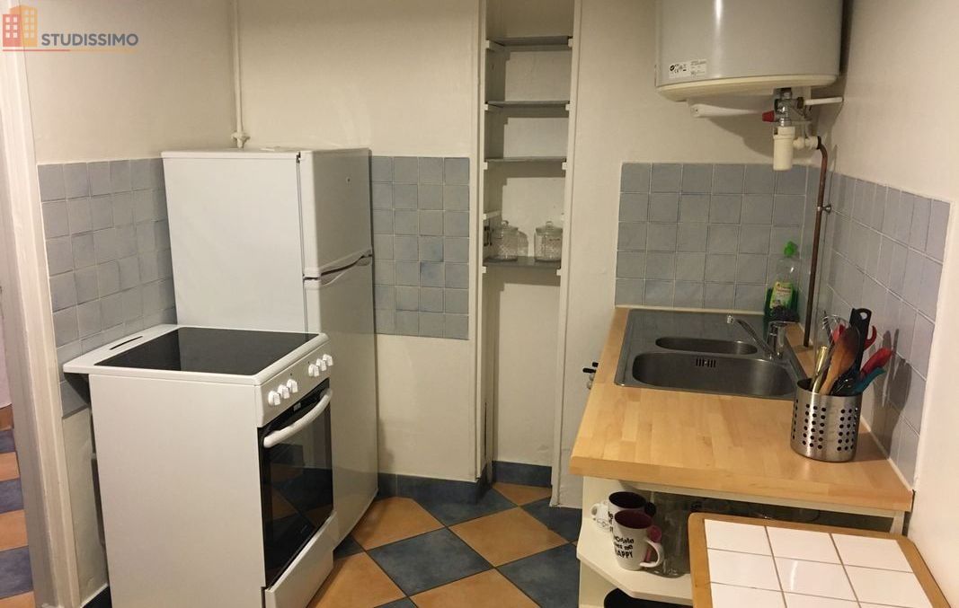 Studio meublé 26m² Grenoble centre - Dernier étage, proche tram D - Photo 4
