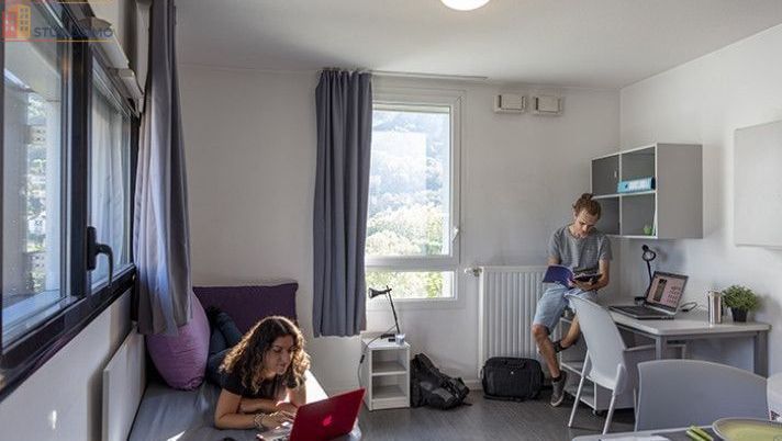 Studio meublé 18m² Grenoble centre - Étage élevé, lumineux - Photo 1