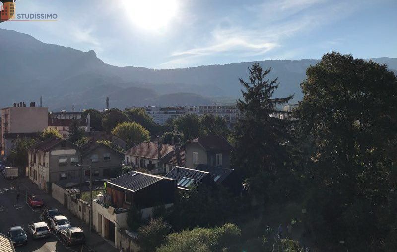 Studio meublé 14m² Grenoble centre - Belle vue, sans vis-à-vis - Photo 1