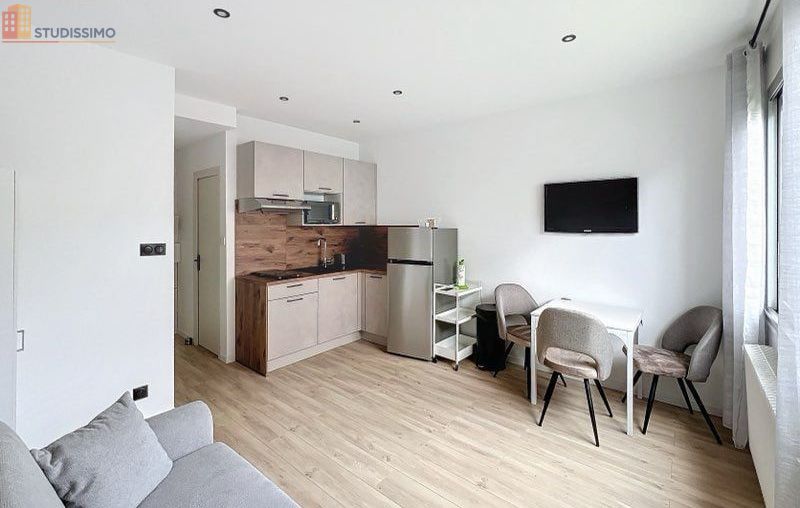 Studio meublé 20m² Fontaine - Proche école et tram - Photo 2
