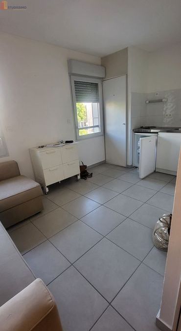 Studio 19m² Grenoble 38100 - Garage, DPE D - Photo 2