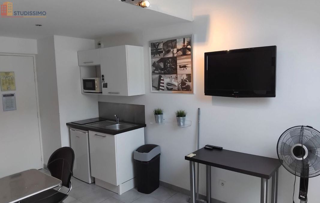 Studio meublé 18m² Grenoble centre - Vue sur la Bastille - Photo 3