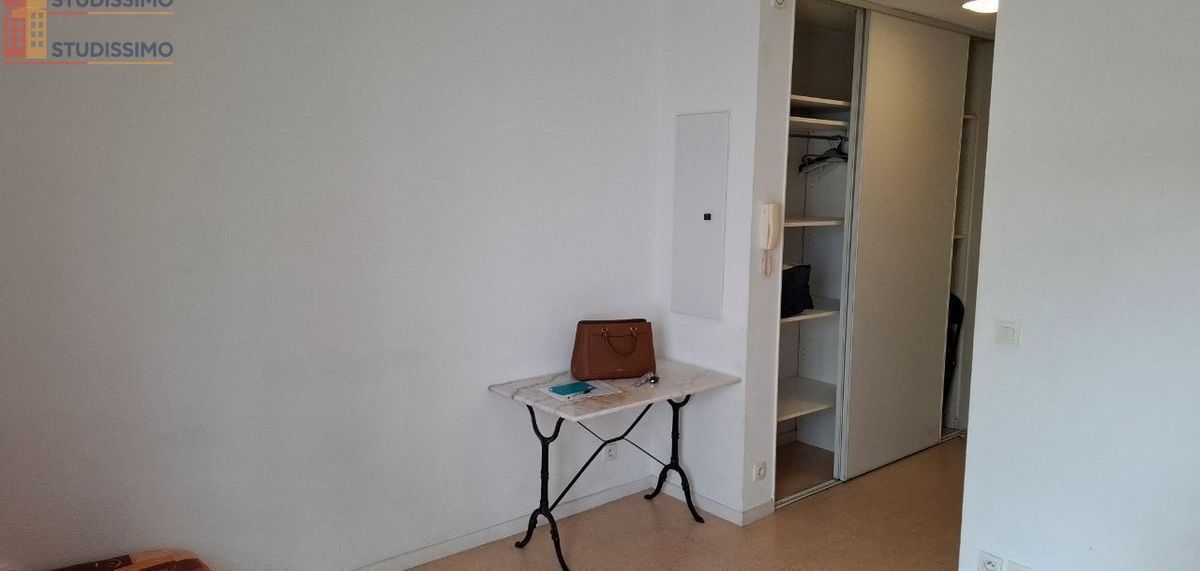 Studio meublé 19m² Grenoble 38100 - Étudiant, 3e étage - Photo 9