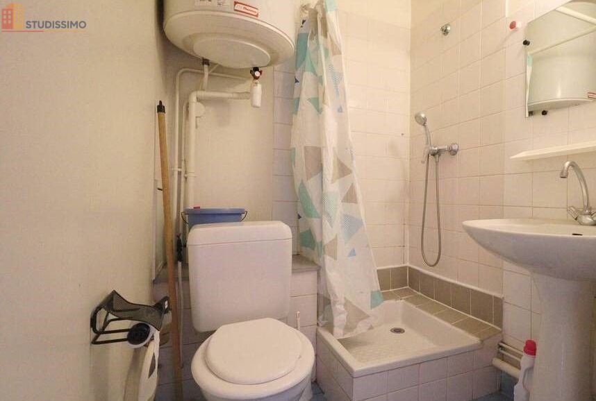 Studio meublé 14m² Grenoble centre - Meublé, 1er étage - Photo 2