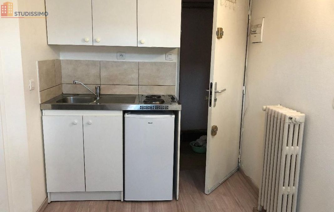 Studio meublé 23m² Grenoble 38000 - Dernier étage, lumineux - Photo 1