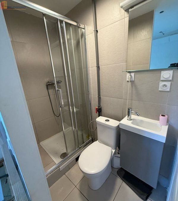 Studio 22m² Grenoble 38000 - Meublé, dernier étage - Photo 3