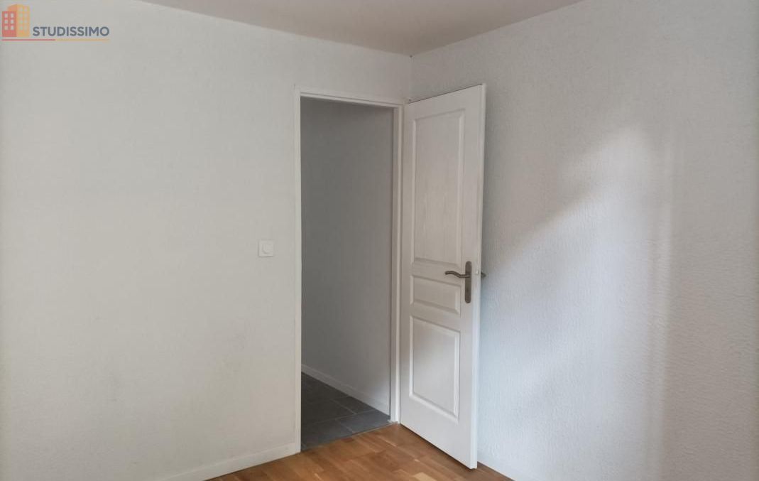 Studio 25m² Dole - sans caractéristiques - Photo 1