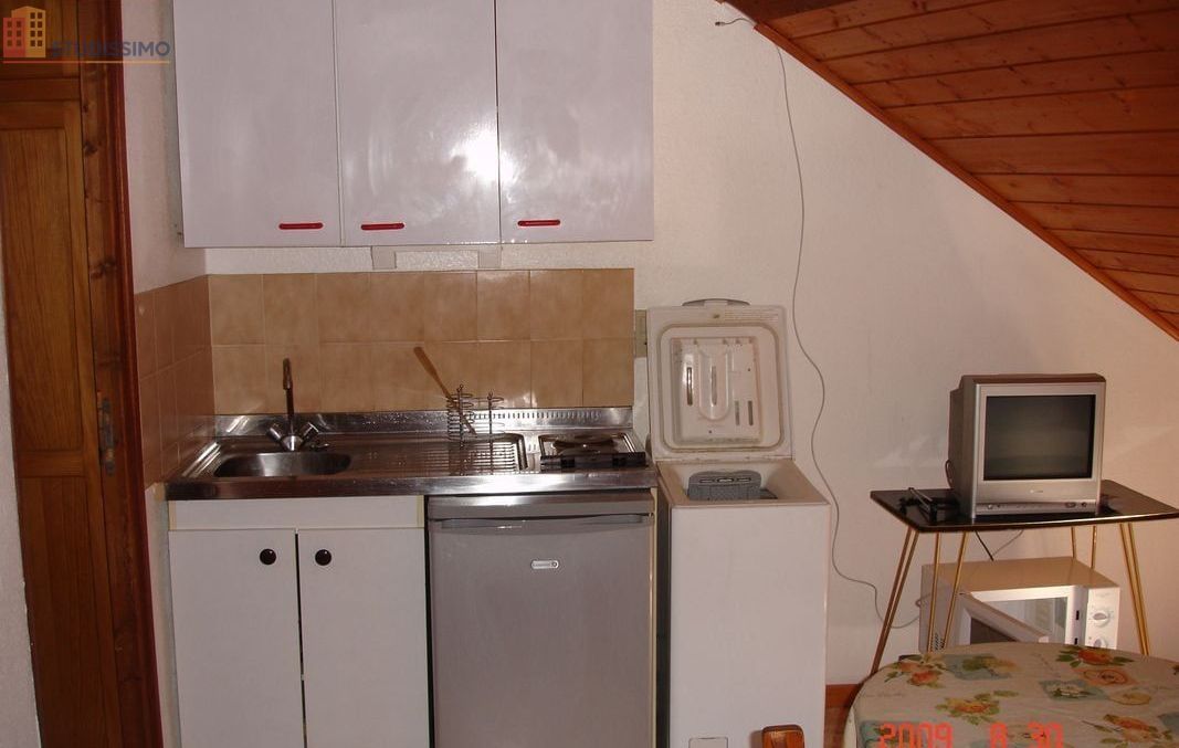 Studio meublé 25m² Arbois - Meublé, 2e étage - Photo 2