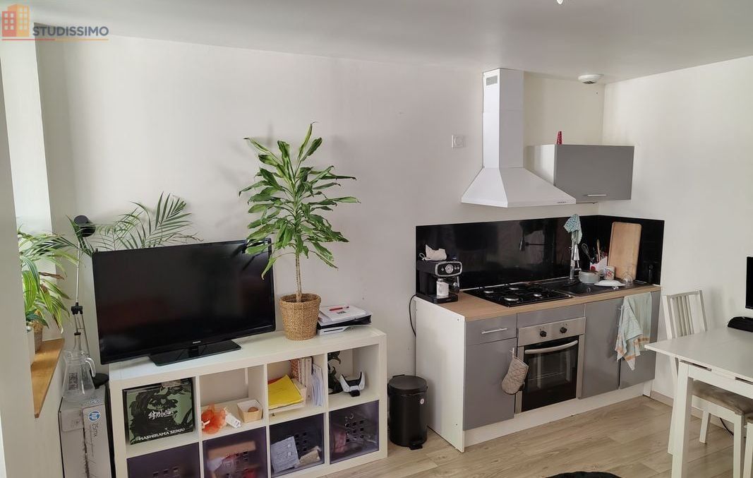 Studio meublé 29m² Poligny - Meublé, disponible juin - Photo 9