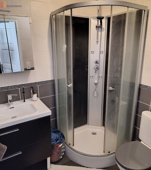 Studio meublé 29m² Poligny - Meublé, disponible juin - Photo 11