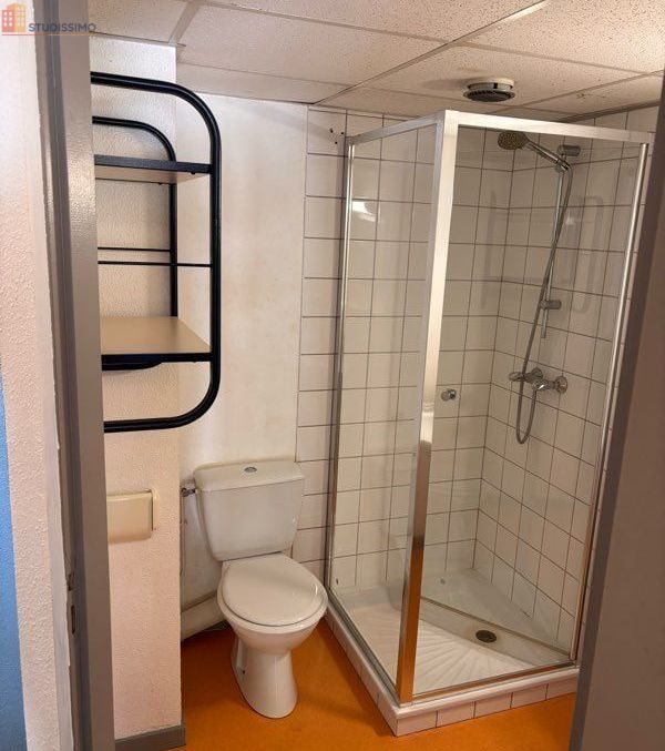 Studio meublé 24m² Moirans-en-Montagne - Parking privé - Photo 7