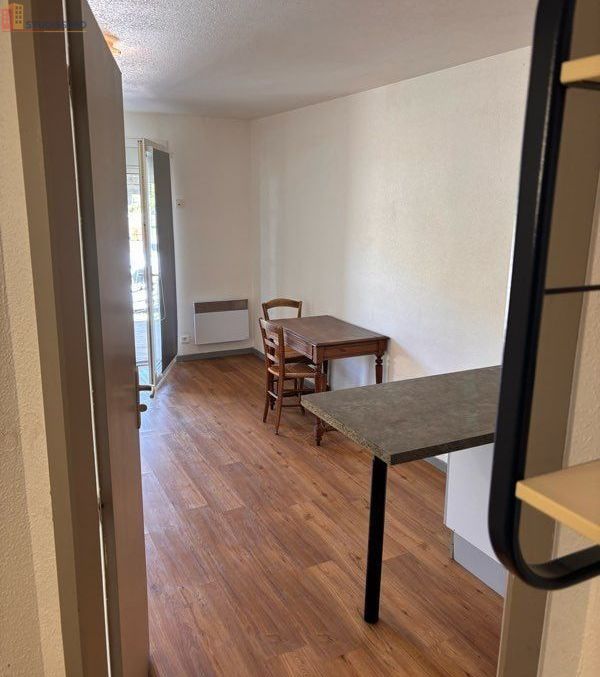 Studio meublé 24m² Moirans-en-Montagne - Parking privé - Photo 4
