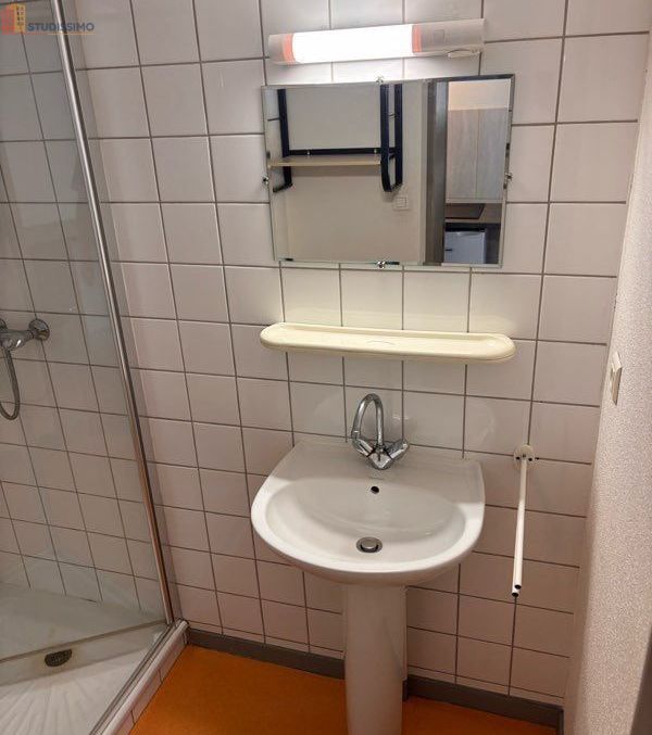 Studio meublé 24m² Moirans-en-Montagne - Parking privé - Photo 1