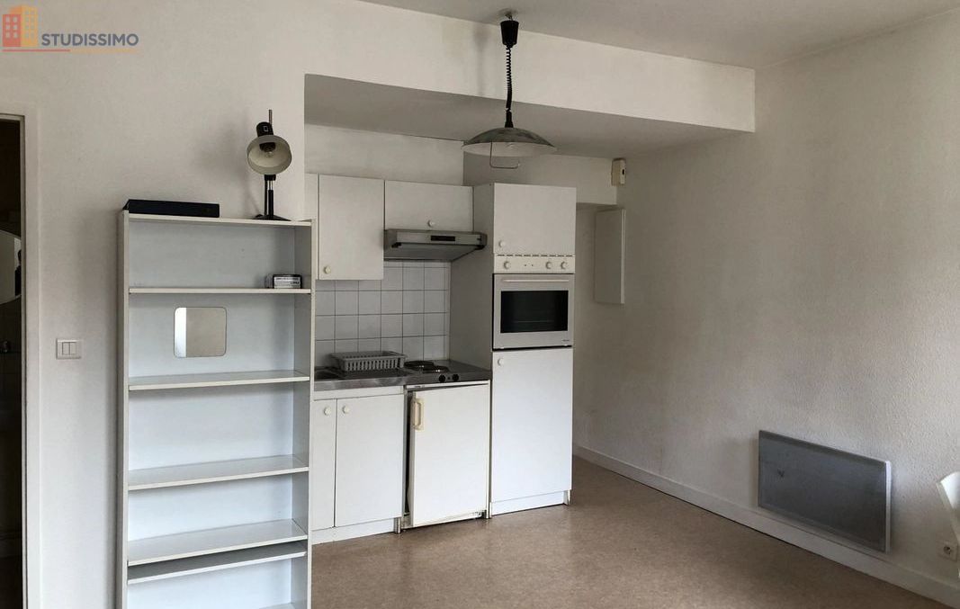 Studio 26m² Saint-Claude 39200 - Meublé, 2e étage - Photo 11
