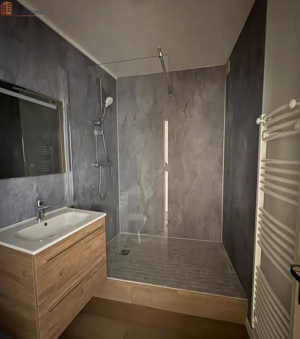Studio meublé 25m² Lons-le-Saunier - Meublé, 1er étage - Photo 22