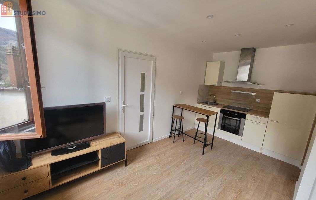 Studio meublé 27m² Saint-Claude 39200 - Rénové, meublé - Photo 2