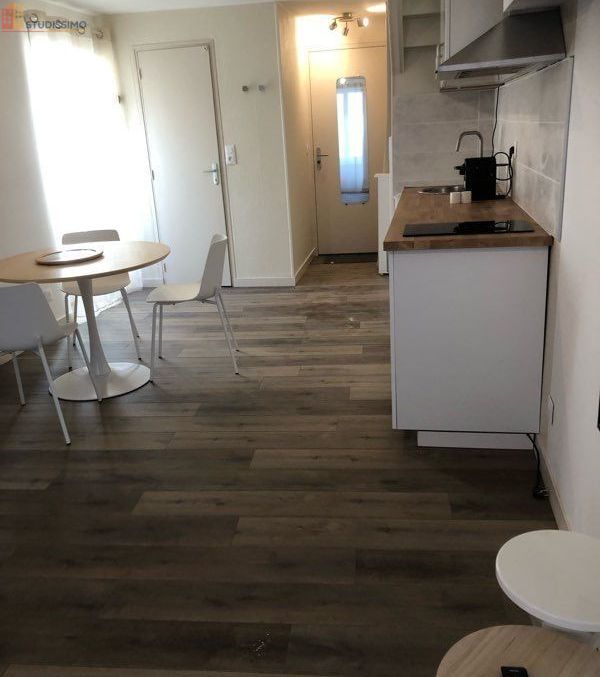 Studio meublé 29m² Lons-le-Saunier - Meublé, lumineux - Photo 0