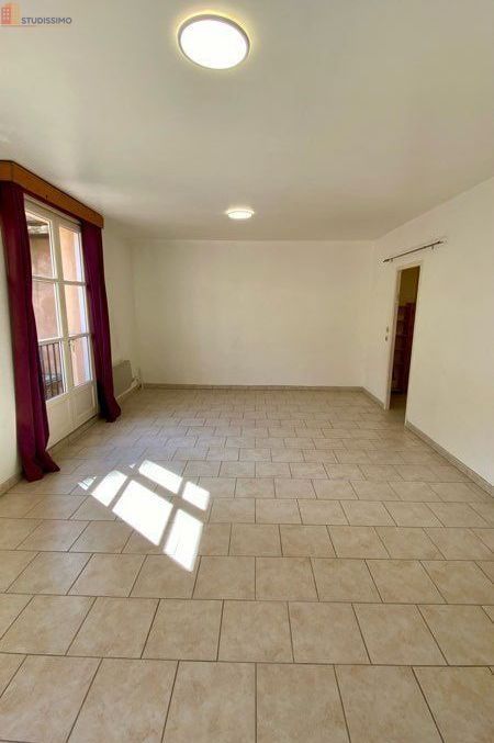 Studio 36m² Salins-les-Bains - Parking, cave - Photo 10