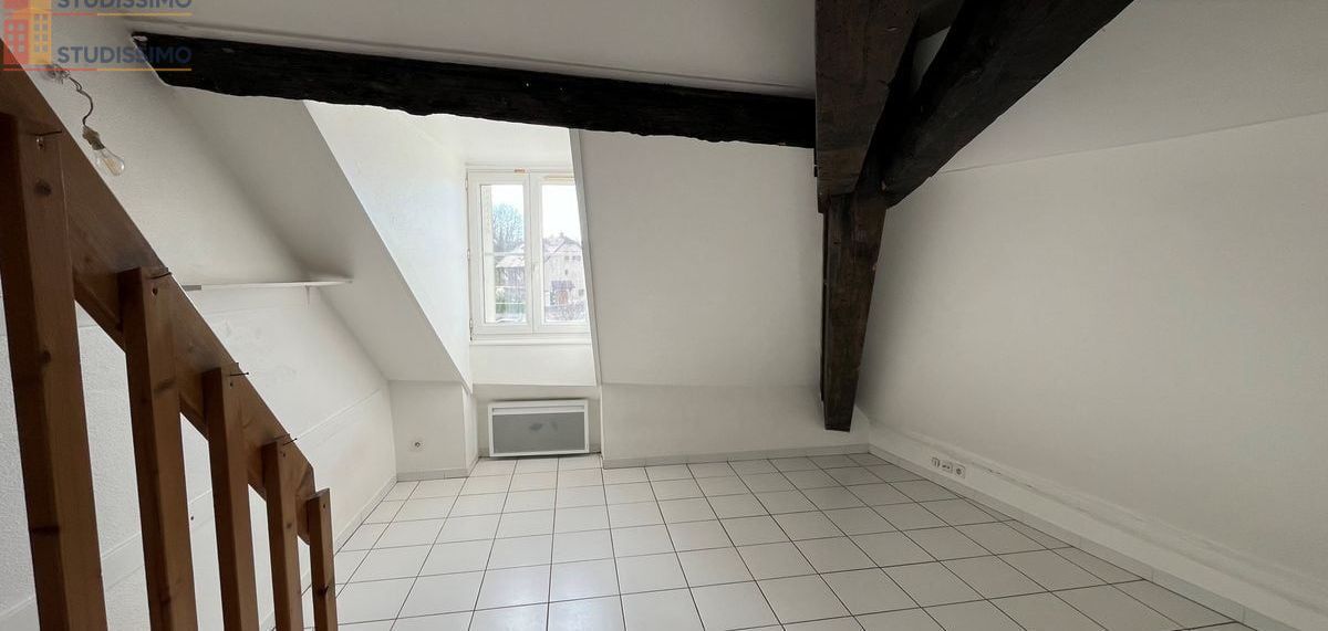 Studio 21m² Arbois - Duplex, bon état - Photo 14