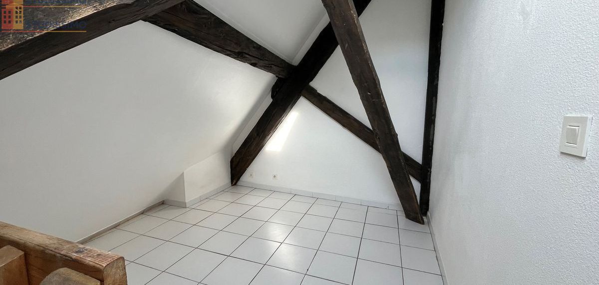 Studio 21m² Arbois - Duplex, bon état - Photo 3