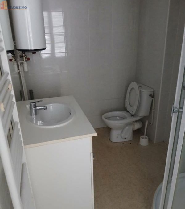 Studio 24m² Lons-le-Saunier - Lumineux - Photo 2
