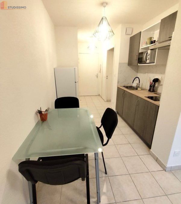 Studio meublé 27m² Saint-Pierre-du-Mont - Refait à neuf, parking - Photo 2