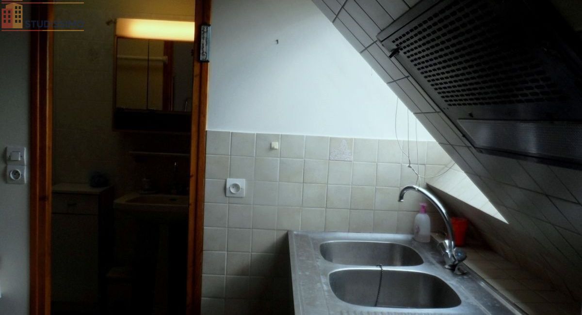 Studio 24m² Blois 41000 - Meublé, 1er étage - Photo 1