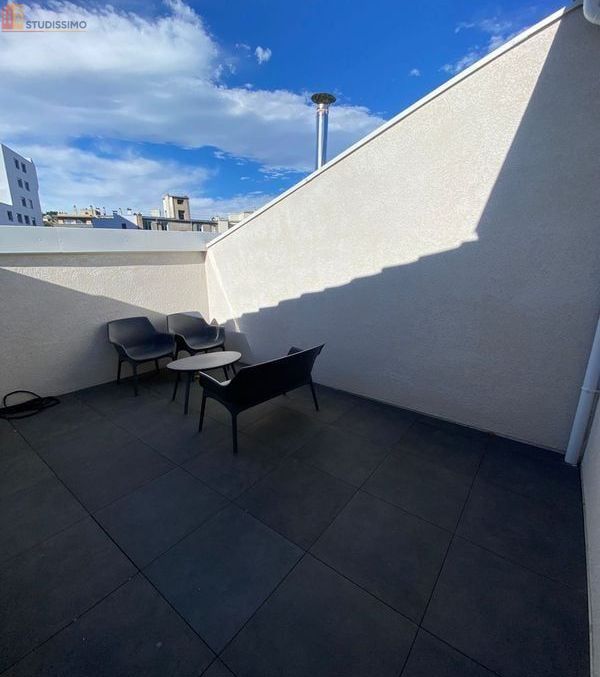 Studio meublé 23m² Saint-Étienne 42000 - Meublé, DPE D - Photo 2