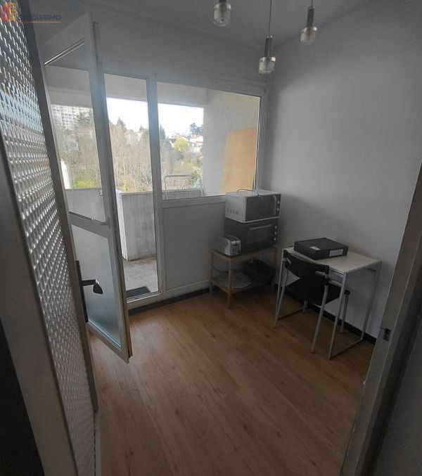 Studio 28m² Saint-Étienne 42100 - Balcon, place de parking - Photo 1