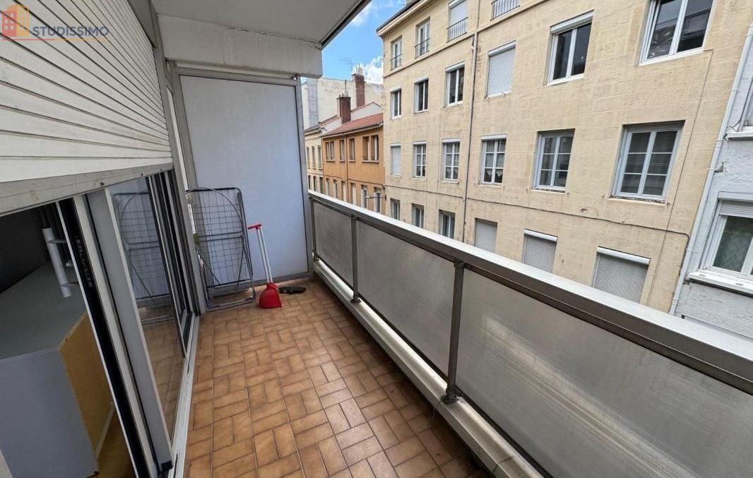 Studio meublé 29m² Saint-Étienne 42000 - Meublé, 3e étage - Photo 2