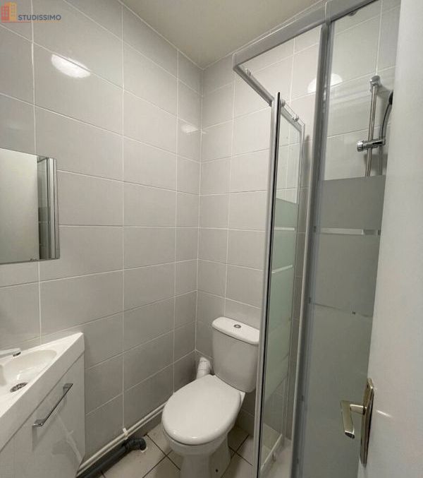 Studio meublé 15m² Saint-Étienne 42000 - Meublé, dernier étage - Photo 9
