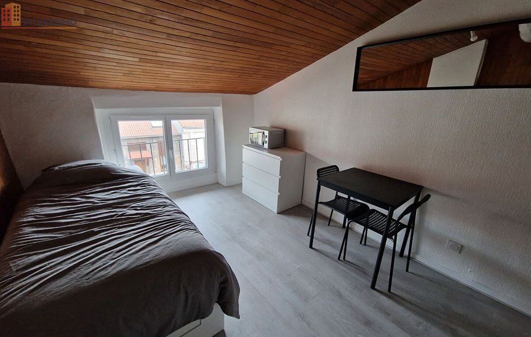 Studio meublé 15m² Saint-Étienne 42000 - Meublé, dernier étage - Photo 1
