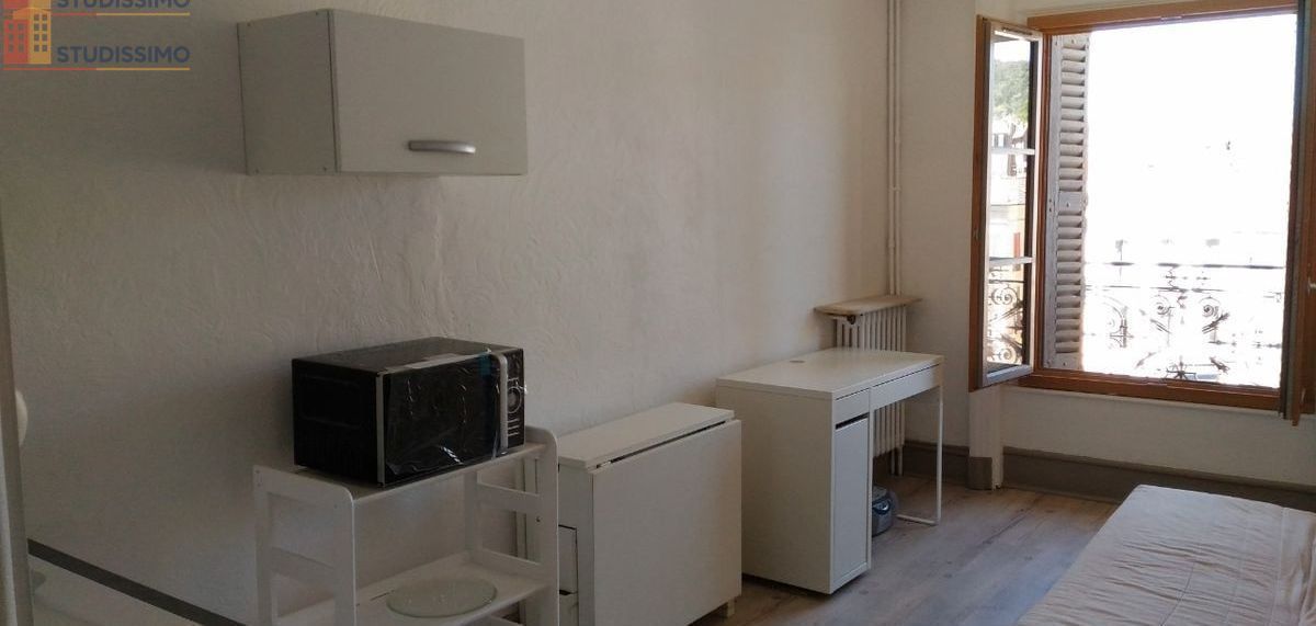 Studio meublé 20m² Saint-Étienne centre - Proche hôtel de ville - Photo 8