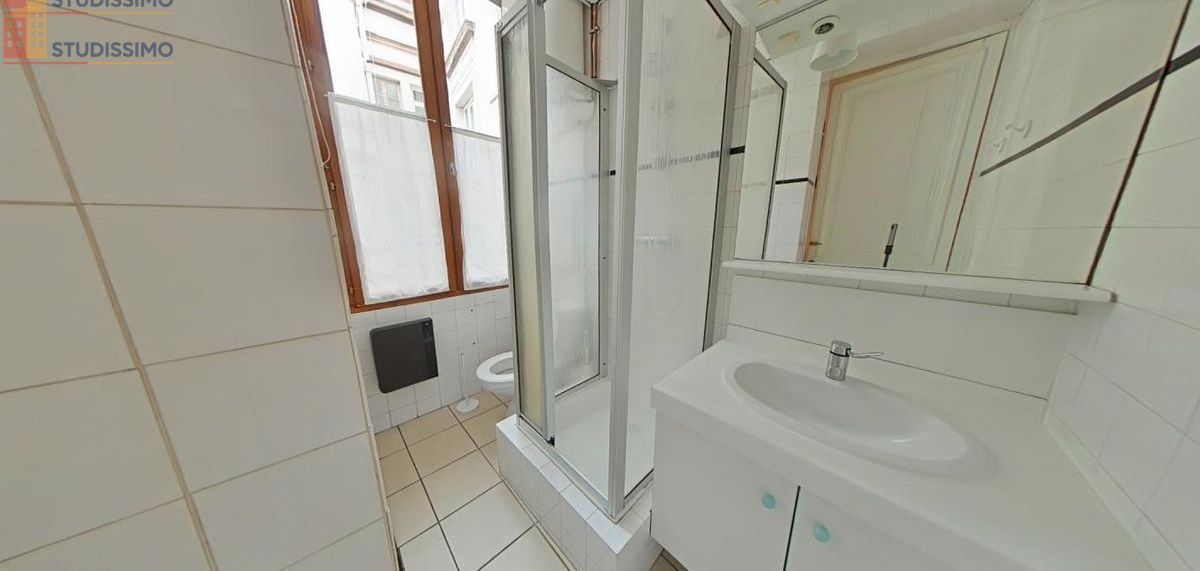 Studio meublé 28m² Saint-Étienne - Meublé, 3e étage - Photo 1