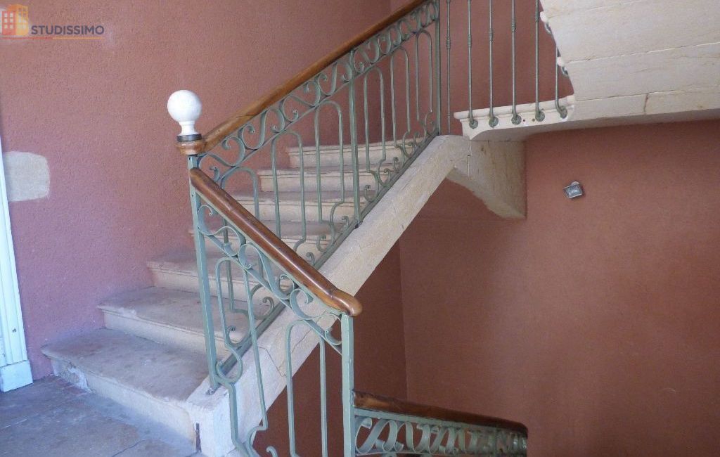 Studio 30m² Roanne 42300 - Photo 3