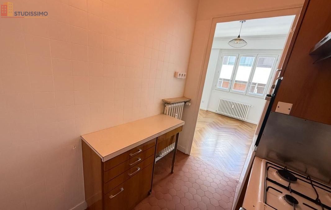 Studio 30m² Saint-Étienne 42000 - Étage 3, DPE D - Photo 11