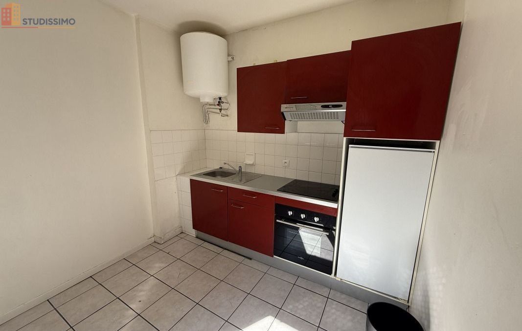 Studio meublé 37m² Saint-Étienne 42000 - Meublé, 2e étage - Photo 2