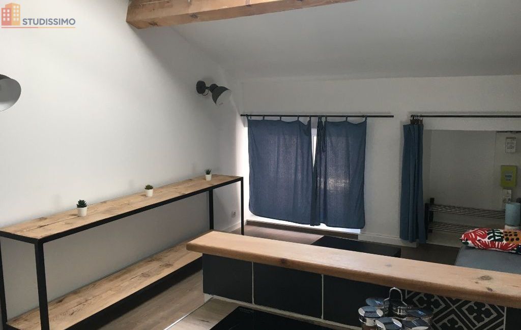 Studio 21m² Saint-Étienne 42000 - Meublé, 2e étage - Photo 1